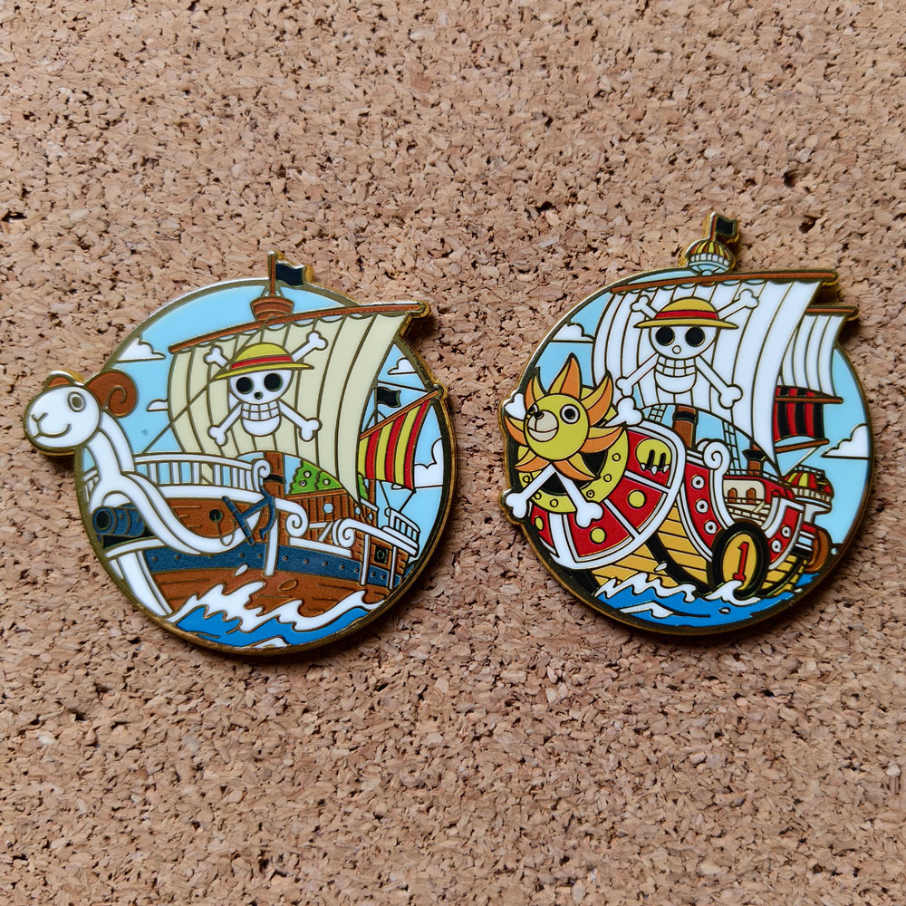 Schöne Schiffs-Hartemaille-Ans – Tuxedo Lapel Pin Bewertung und Preis